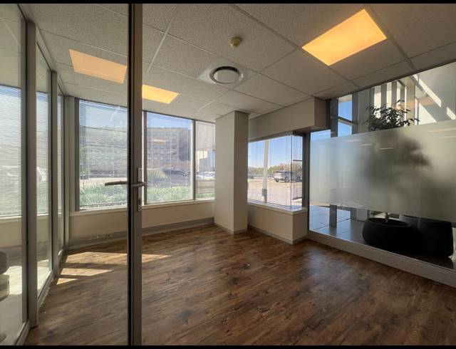 148M² OFFICE TO LET IN ROSEBANK